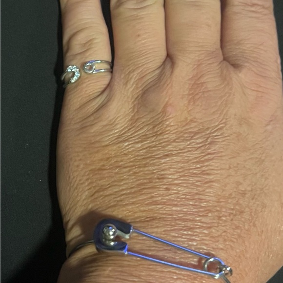 2pc Set Paperclip Ring & Bracelet Set (Ring size 6 with Clear CZ) - Picture 5 of 6